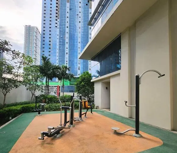 Apartment Bgc Uptown Parksuites King Bed With Balcony Sunset And View *