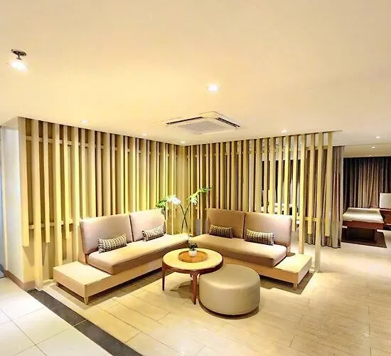 Bgc Uptown Parksuites King Bed With Balcony Sunset And View