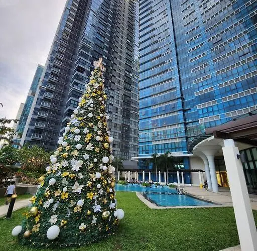 Bgc Uptown Parksuites King Bed With Balcony Sunset And View Apartment