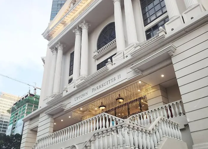 Bgc Uptown Parksuites King Bed With Balcony Sunset And View Apartment